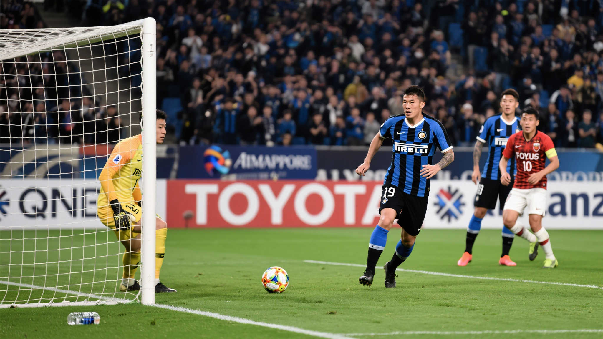 国际米兰2-1逆转浦和红钻!险胜亚洲劲旅避免尴尬局面 国际米兰2-1逆转浦和红钻!险胜亚洲劲旅避免尴尬局面